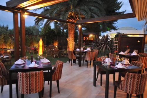 En restaurang eller annat matställe på Hotel Kalloni