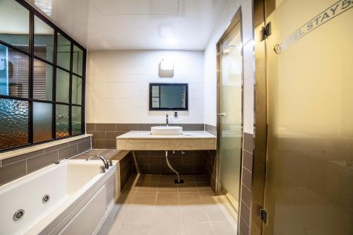 Koupelna v ubytování Hotel Stay 53