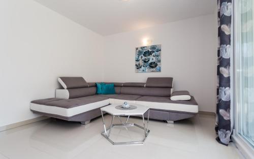 Χώρος καθιστικού στο Apartments Đordić