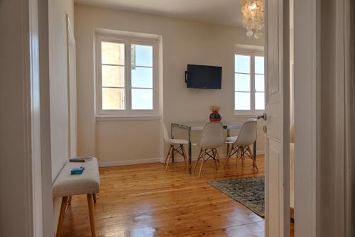 Serene Sea View Apartment in Corfu Old Town