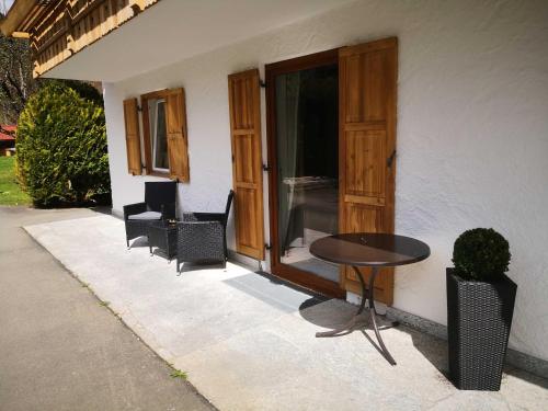 Ruang duduk di Ferienhaus Badersee