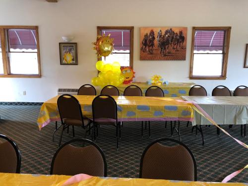 Gambar di galeri bagi Landmark Motor Inn di Glens Falls