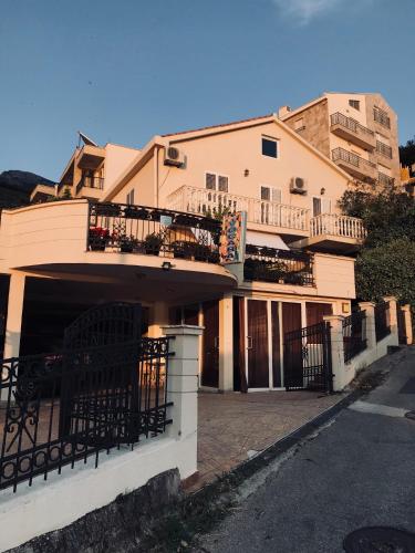 Gallery image of Apartmani Kažanegra33 in Pržno