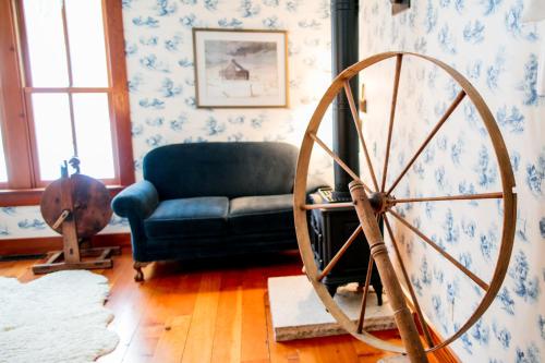 Χώρος καθιστικού στο Round Barn Farm B & B Event Center
