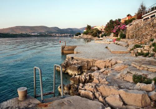 Afbeelding uit fotogalerij van Apartmani Gacina in Grebaštica