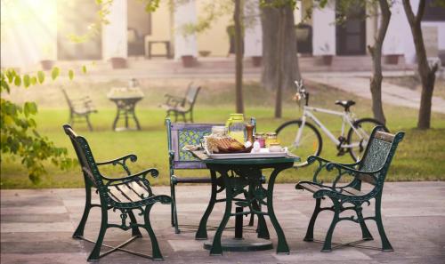 Φαγητό σε αυτό το ξενοδοχείο ή κάπου εκεί κοντά