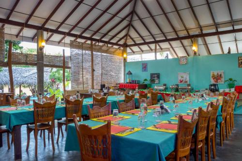 Un restaurant sau alt loc unde se poate mânca la De Silva Wind Resort Kalpitiya - Kitesurfing School Sri Lanka