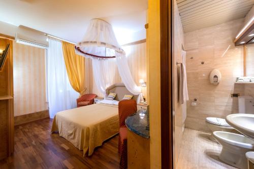 Koupelna v ubytování Hotel Miro'