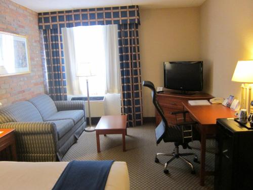 Gallery image of Holiday Inn Express Toronto East, an IHG Hotel in Toronto