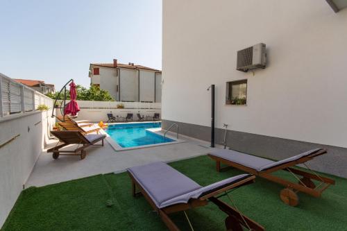 Marko Apartments