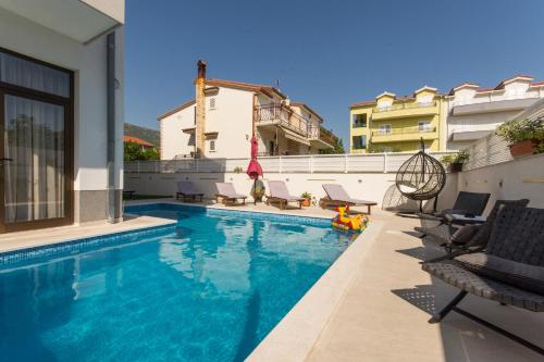 Swimmingpoolen hos eller tæt på Marko Apartments