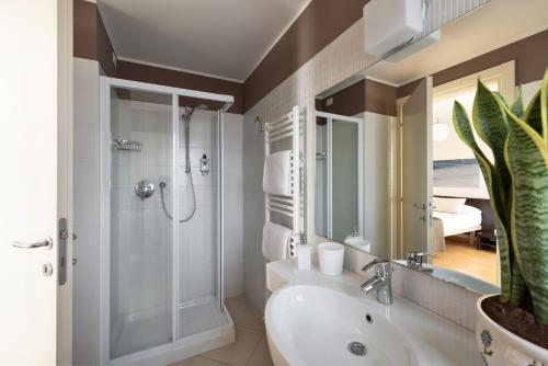 Koupelna v ubytování Vialeromadodici Rooms & Apartments