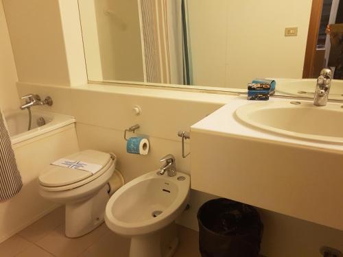 Vonios kambarys apgyvendinimo įstaigoje Residence I Boboli BC