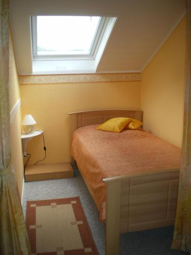 Ліжко або ліжка в номері Ferienwohnung Sausen
