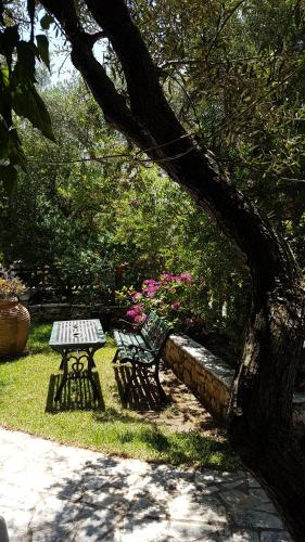Gallery image of Castello Bellos studios in Keri