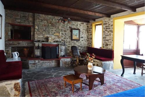 Gallery image of Akontisma in N&eacute;a Karv&aacute;li