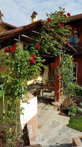 Κήπος έξω από το B&B La Cascina di Monia e Mario