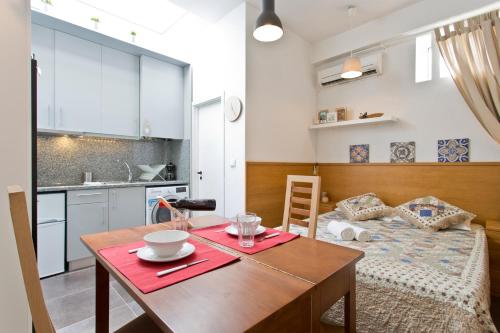 Host Wise - Cozy Quiet Flat - Trindade Station
