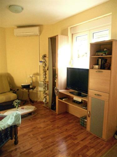 3 bedroom house (6+2), Spinut, Split