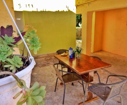 3 bedroom house (6+2), Spinut, Split