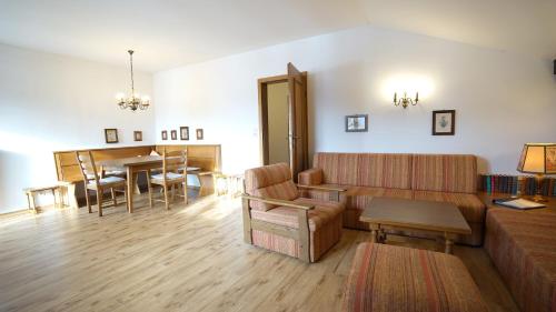 Gallery image of Landhaus Frenes Apartments in Seefeld in Tirol