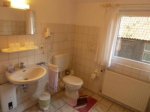 Kylpyhuone majoituspaikassa Ferienpension Lindenhof