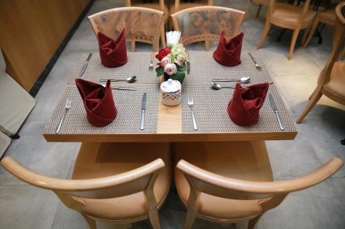Versailles by Vieras Hotelにあるレストランまたは飲食店