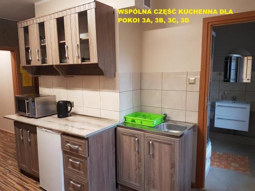 Dapur atau dapur kecil di Centrum Noclegowe II
