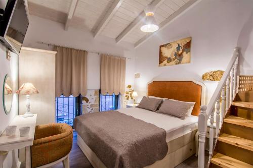 Elvie House