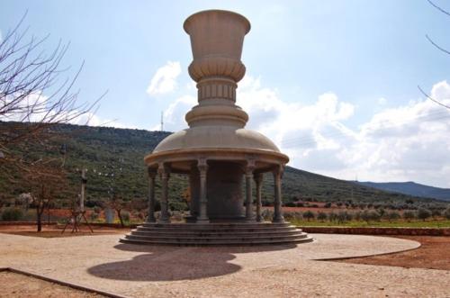a gazebo in the middle of a park at Las Eras 2 in Herencia