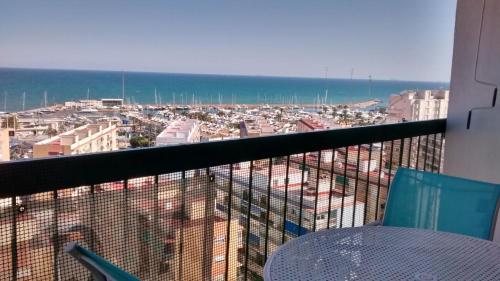 Afbeelding uit fotogalerij van Marenostrum view in Playa Pobla de Farnals