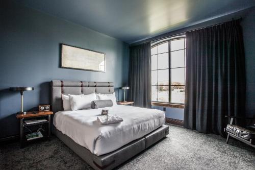 Ironworks Hotel Indy Image