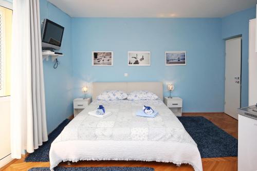Apartments & Rooms Andrea