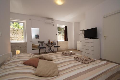 Gallery image of White House Apartments in Korčula