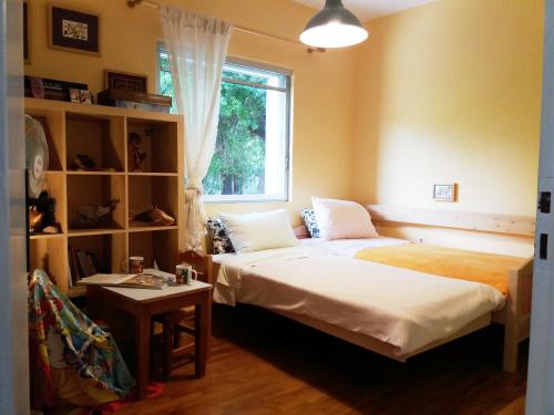 Katil atau katil-katil dalam bilik di Villa Alkyon - Dreamy 3BR, Pool & BBQ next to Varnavas Beach