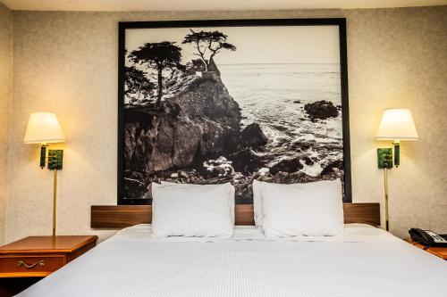 Gallery image of Pelican Inn in Monterey