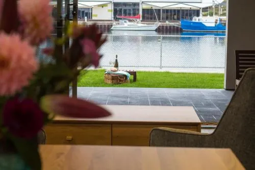 Ulverstone Waterfront Apartments picture