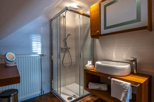 Koupelna v ubytování Betekints Wellness Hotel