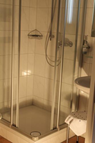 Ένα μπάνιο στο Hotel Haus Kirsch