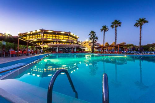 Gallery image of Auramar Beach Resort in Albufeira