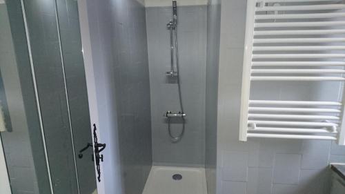 Bilik mandi di Guest House Provencal