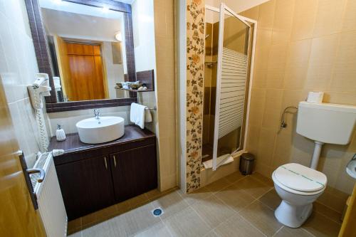 Phòng tắm tại Hotel Torontal