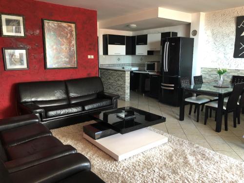 Kuchyň nebo kuchyňský kout v ubytování Veselinka Apartments & Rooms