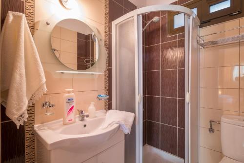 Koupelna v ubytování Hotel Eirini