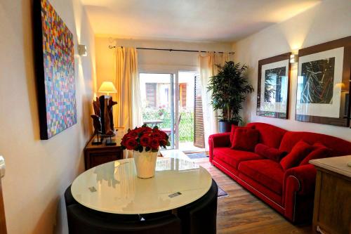 Posezení v ubytování Olivia Apartment by Hello Homes Sitges