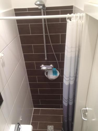 Ένα μπάνιο στο Chic - Dein City-Apartment I Küche I Boxspringbett I