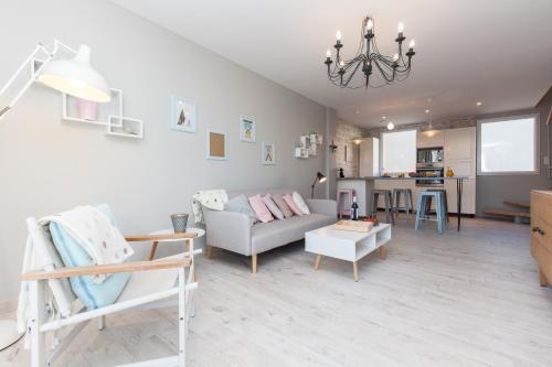 Cocooning 3 pièces duplex 3 étoiles calme centre ville à 5mn plages et Palais