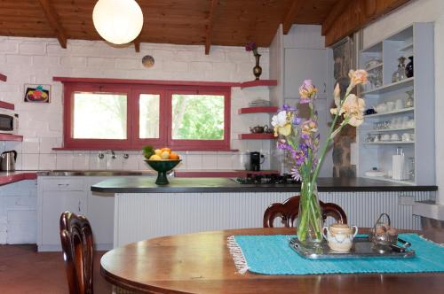 Virtuvė arba virtuvėlė apgyvendinimo įstaigoje Trevalia Accommodation
