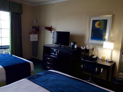 Cityview Inn & Suites Downtown /RiverCenter Area Image