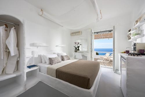 Gallery image of Vista Mare Milos in Provatas